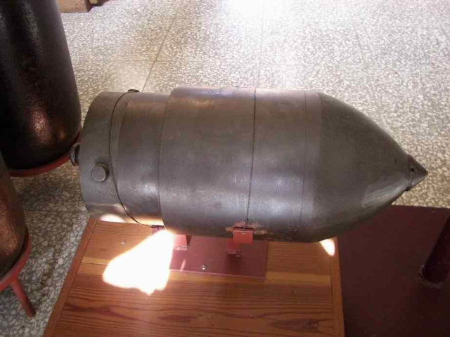 20 cm-es légaknavető gránát 20 cm-es légaknavető gránát